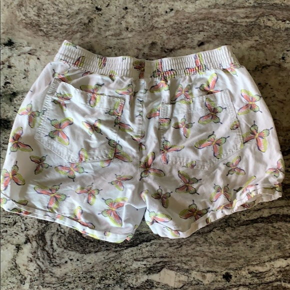 Girls shorts - Picture 2 of 5